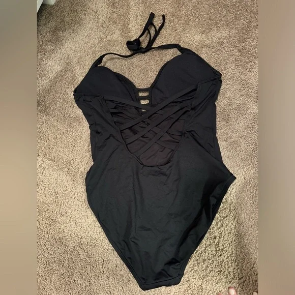 La Blanca Black Plunge One Piece - Picture 2 of 3